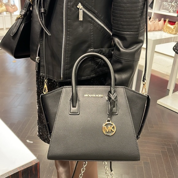 MICHAEL KORS
Avril Small Leather Top-Zip Satchel
COLOR: Black 
NWT - Picture 12 of 16